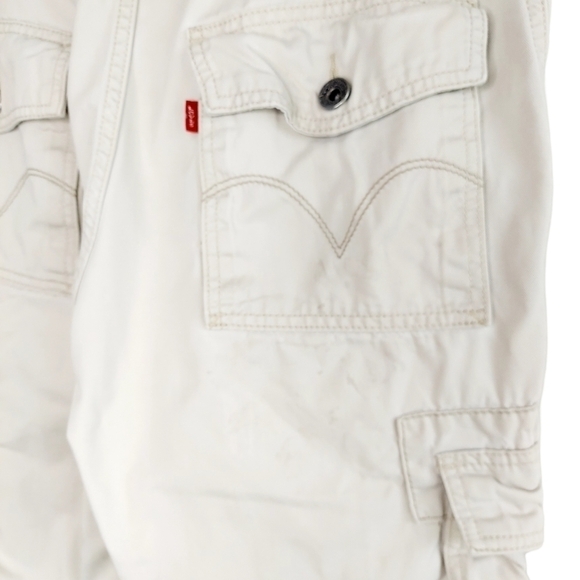 Levi's Men's Cargo Shorts Men's Size 31 Cargo Khaki Tan 100% Cotton Red Tag - Picture 2 of 12